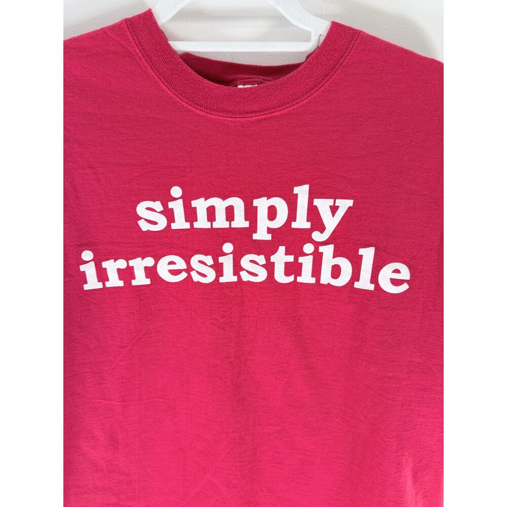 Hanes Red “Simply Irresistible” Funny Graphic T-Shirt-Size XL - Picture 2 of 4